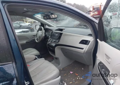 2011 Toyota Sienna Le V6 from USA, damaged, VIN 5TDKK3DC9BS065891